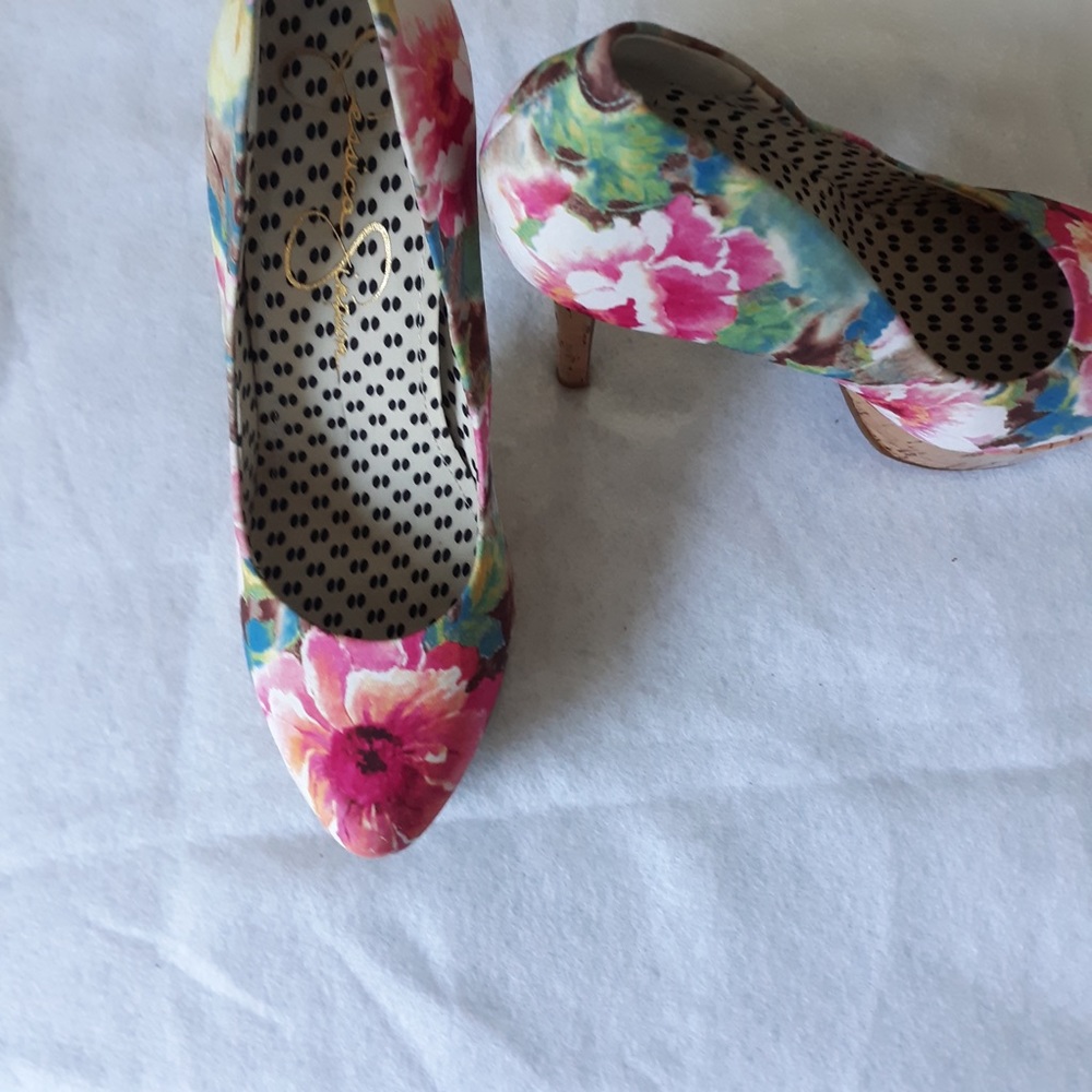 Jessica Simpson Floral 6” Stiletto Pumps size 8